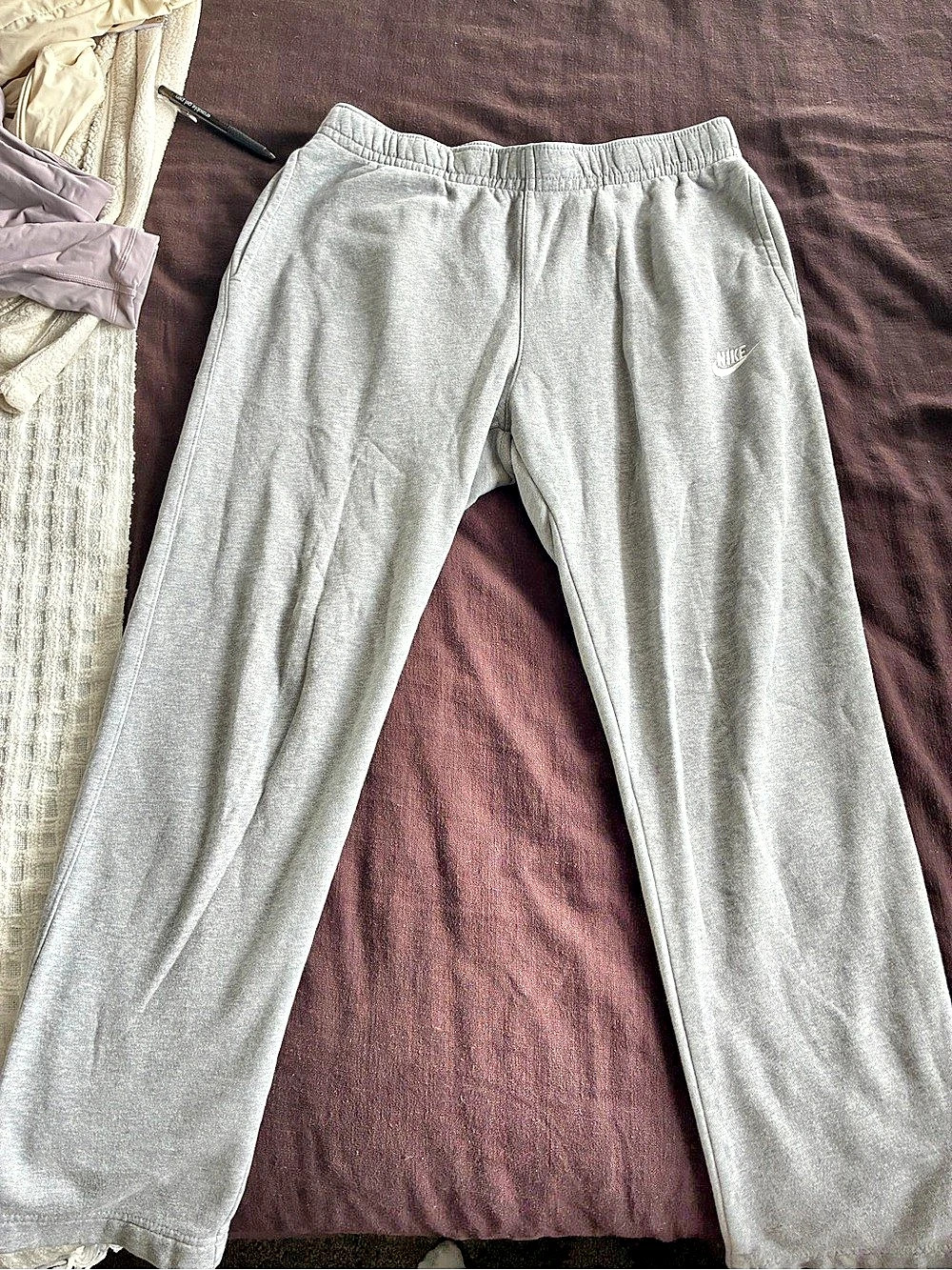 Nike Sportswear Club Fleece Open-Hem Pants Gray
